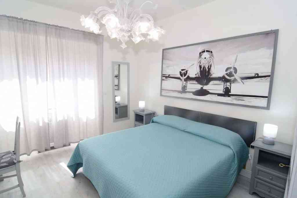 Camera appartamento vicino alla fermata Metro A, Roma